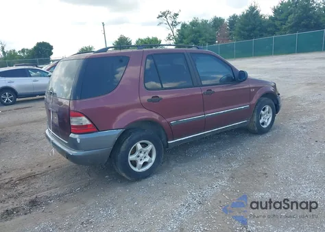1999 Mercedes-Benz Ml 320 z USA, uszkodzony, nr VIN 4JGAB54E1XA098893